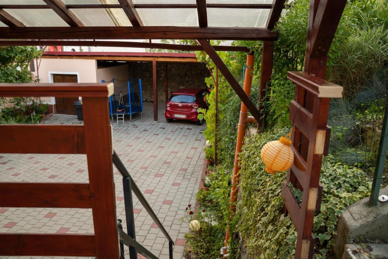 Apartament Panoramic La Casa In Comuna เรอชินาริ ภายนอก รูปภาพ